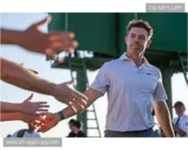 李昊桐带病作战轰出4连鸟大师赛次轮麦克罗伊6杆优势领跑